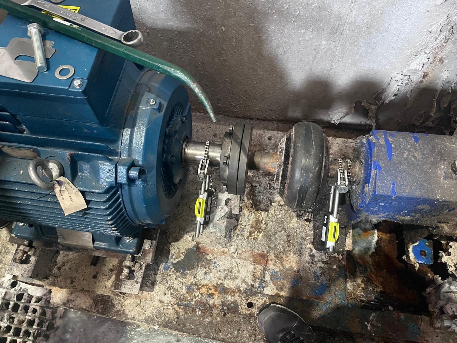 Laser Alignment Onsite Training — VibroCon field work